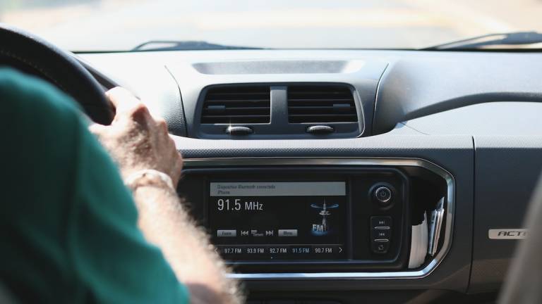 Rimini, nel vano dell'autoradio aveva eroina per 300mila euro Rimini, nel vano dell'autoradio aveva eroina per 300mila euro
