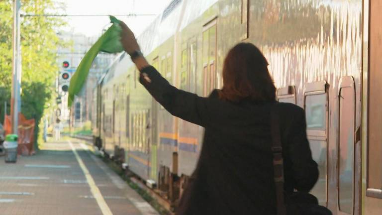 Una capotreno al lavoro foto d’archivio Una capotreno al lavoro foto d’archivio