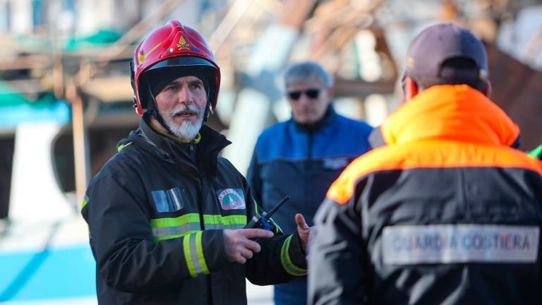 “Sversamento di gasolio e disastro ecologico a Rimini”: il video dell’esercitazione VIDEO GALLERY “Sversamento di gasolio e disastro ecologico a Rimini”: il video dell’esercitazione VIDEO GALLERY