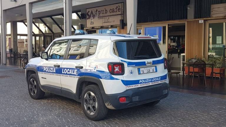 Ha rubato ad anziano i soldi vinti alle slot a Lugo, denunciato Ha rubato ad anziano i soldi vinti alle slot a Lugo, denunciato