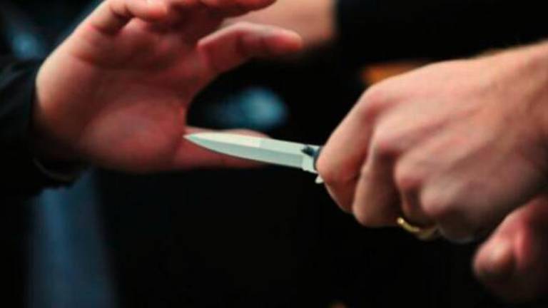 Santarcangelo. Caos a La Fornace. «Io, minacciato col coltello da un ragazzino» Santarcangelo. Caos a La Fornace. «Io, minacciato col coltello da un ragazzino»