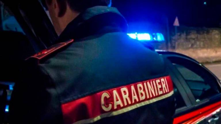 Bellaria, rapina a mano armata nella notte alla sala scommesse, indagano i Carabinieri Bellaria, rapina a mano armata nella notte alla sala scommesse, indagano i Carabinieri