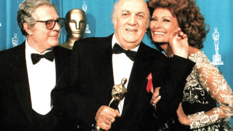 Federico Fellini, 28 anni fa l'Oscar alla carriera Federico Fellini, 28 anni fa l'Oscar alla carriera