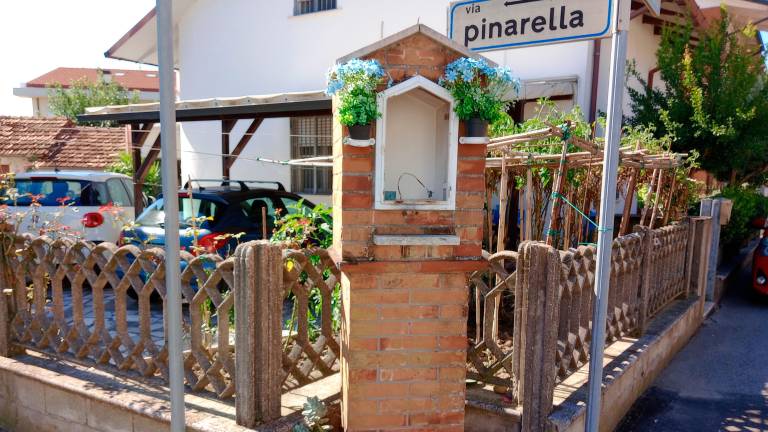 Cesena, rubata la statua della Madonna dalla celletta di Villachiaviche: “Aveva un immenso valore affettivo” Cesena, rubata la statua della Madonna dalla celletta di Villachiaviche: “Aveva un immenso valore affettivo”