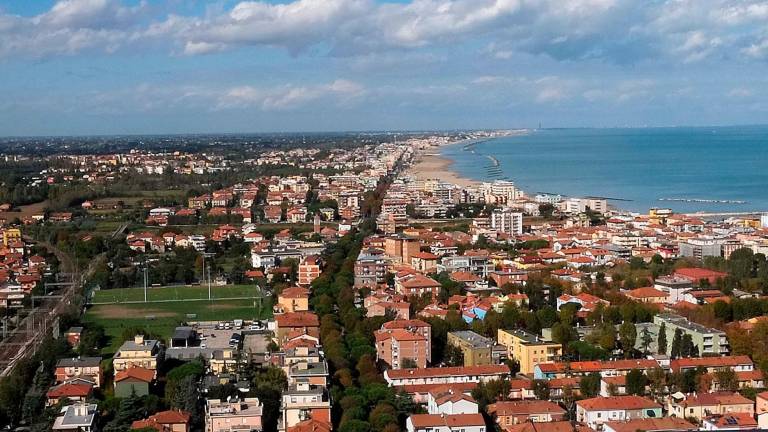 Rimini: dopo tre anni calano i decessi, gli abitanti restano sopra quota 150mila Rimini: dopo tre anni calano i decessi, gli abitanti restano sopra quota 150mila
