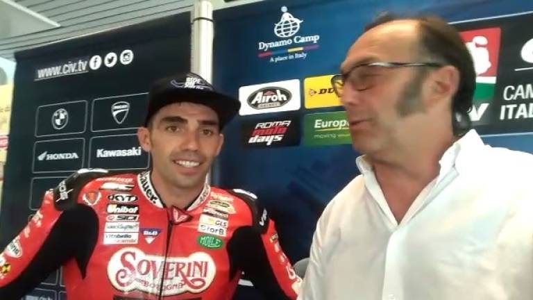 Superbike, Pirro vince a Misano: Gran lotta con Savadori - VIDEO Superbike, Pirro vince a Misano: Gran lotta con Savadori - VIDEO
