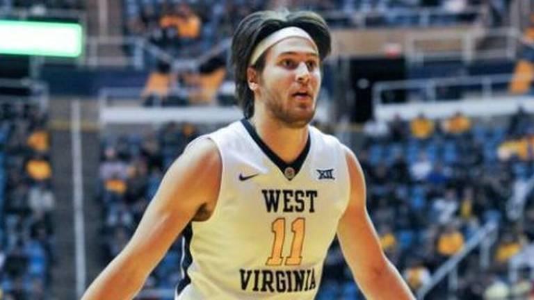 Basket A2, Nathan Adrian sotto i tabelloni dell'Unieuro Basket A2, Nathan Adrian sotto i tabelloni dell'Unieuro