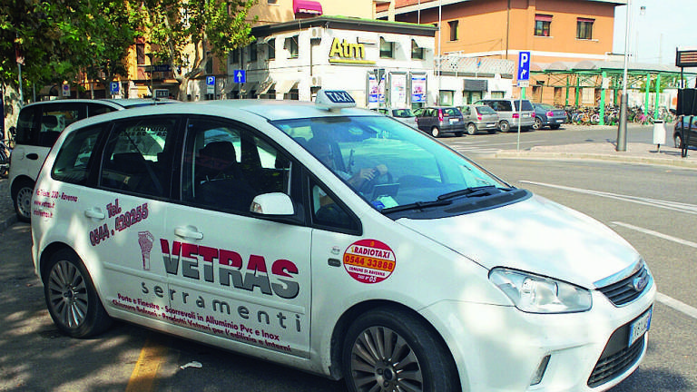 Taxi, due nuove licenze a Ravenna. Ma costano 110mila euro Taxi, due nuove licenze a Ravenna. Ma costano 110mila euro