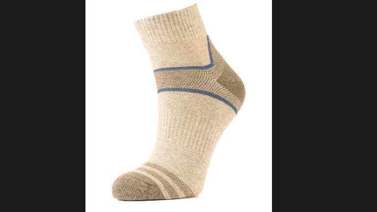 Rimini, i poliziotti entrano nella stanza e lancia un calzino pieno di cocaina sul tetto del palazzo di fronte: arrestato per spaccio Rimini, i poliziotti entrano nella stanza e lancia un calzino pieno di cocaina sul tetto del palazzo di fronte: arrestato per spaccio