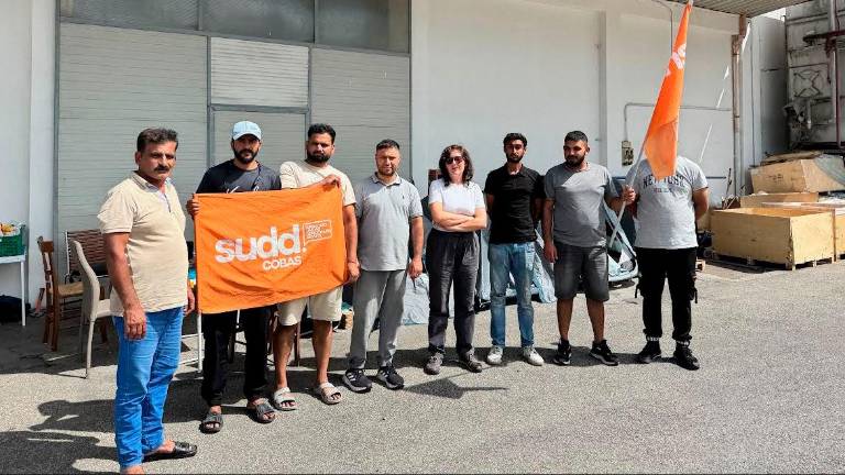 Picchetto di lavoratori, ieri a Calisese Picchetto di lavoratori, ieri a Calisese