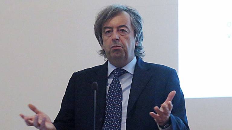 Europei e Covid, Burioni contro Uefa: A rischio la salute dei cittadini Europei e Covid, Burioni contro Uefa: A rischio la salute dei cittadini