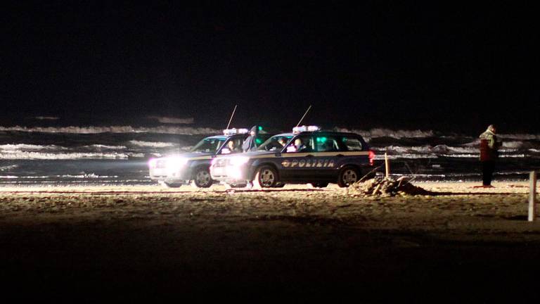 Violentata a 15 anni in spiaggia a Rimini, il branco chiede scusa per evitare il carcere e ottenere la messa alla prova. Nessun risarcimento alla vittima Violentata a 15 anni in spiaggia a Rimini, il branco chiede scusa per evitare il carcere e ottenere la messa alla prova. Nessun risarcimento alla vittima