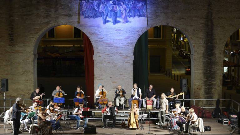 Orchestrona Forlimpopoli e Bevano Est a Russi per Ravenna festival Orchestrona Forlimpopoli e Bevano Est a Russi per Ravenna festival