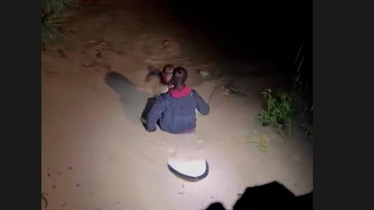 Alluvione in Romagna un anno dopo, Massimo col suo surf salvò 9 persone a Faenza: «Ho agito d’istinto tra buio e corrente» Alluvione in Romagna un anno dopo, Massimo col suo surf salvò 9 persone a Faenza: «Ho agito d’istinto tra buio e corrente»