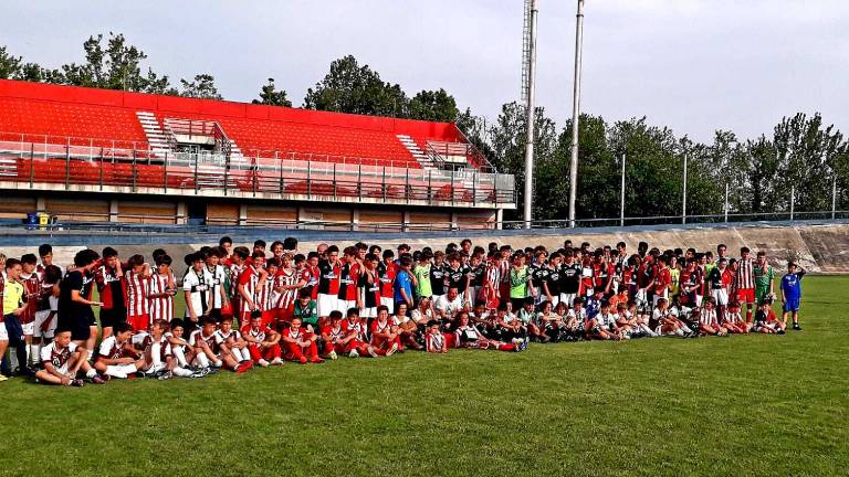Calcio, a Forlì in campo per ricordare Federico Perugini Calcio, a Forlì in campo per ricordare Federico Perugini