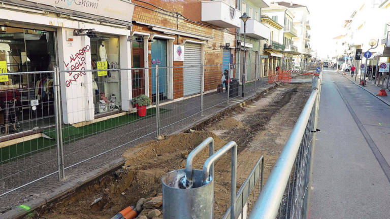 Viserbella, il nuovo lungomare spazza via il cordolo della discordia Viserbella, il nuovo lungomare spazza via il cordolo della discordia