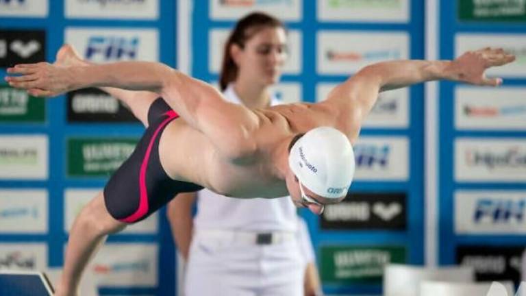 Nuoto, Cerasuolo centra il record mondiale nei 50 rana Juniores Nuoto, Cerasuolo centra il record mondiale nei 50 rana Juniores