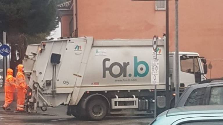 Forlì, turni di 12 ore: i dipendenti For-B in agitazione Forlì, turni di 12 ore: i dipendenti For-B in agitazione