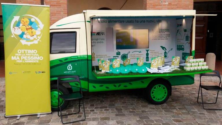 Hera: a Cesenatico arriva l’info-point itinerante per la promozione della raccolta dell’olio alimentare Hera: a Cesenatico arriva l’info-point itinerante per la promozione della raccolta dell’olio alimentare
