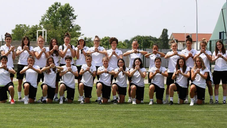 Calcio B donne, il Cesena in prima fila nella lotta contro il cancro Calcio B donne, il Cesena in prima fila nella lotta contro il cancro