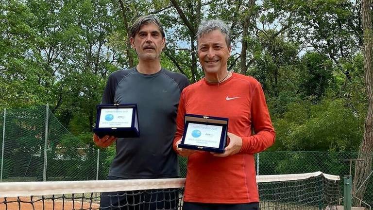 Tennis, i Veterani Angeli e Montanari dettano legge al Maretennis Tennis, i Veterani Angeli e Montanari dettano legge al Maretennis