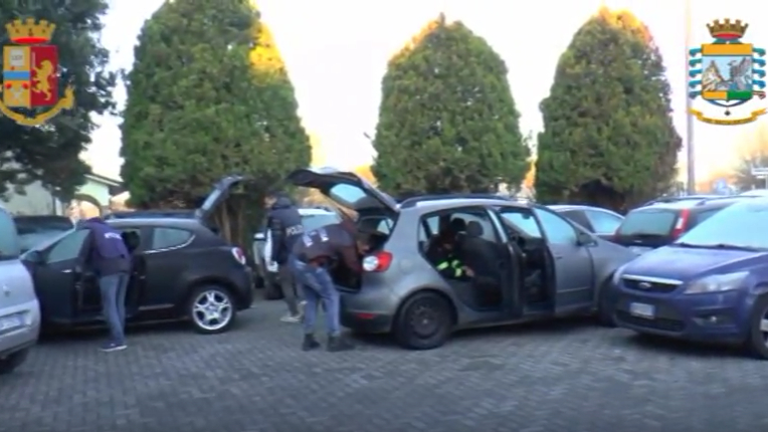Smantellata truffa delle auto usate tra Ravenna e Brescia Smantellata truffa delle auto usate tra Ravenna e Brescia