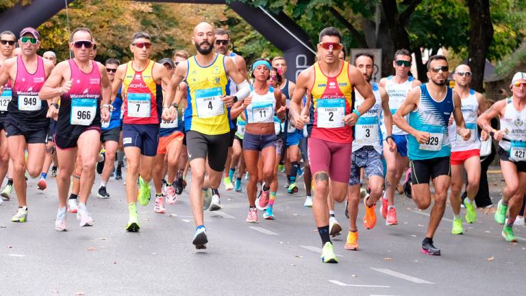 Podisti di una scorsa edizione della Maratona Alzheimer Podisti di una scorsa edizione della Maratona Alzheimer