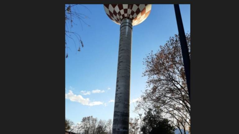 Forlì, serbatoio dell'acquedotto: via alla demolizione e ci vorranno 5 mesi Forlì, serbatoio dell'acquedotto: via alla demolizione e ci vorranno 5 mesi