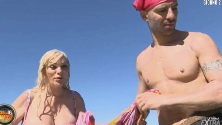 Isola dei famosi, eliminato il ravennate Marco Melandri Isola dei famosi, eliminato il ravennate Marco Melandri