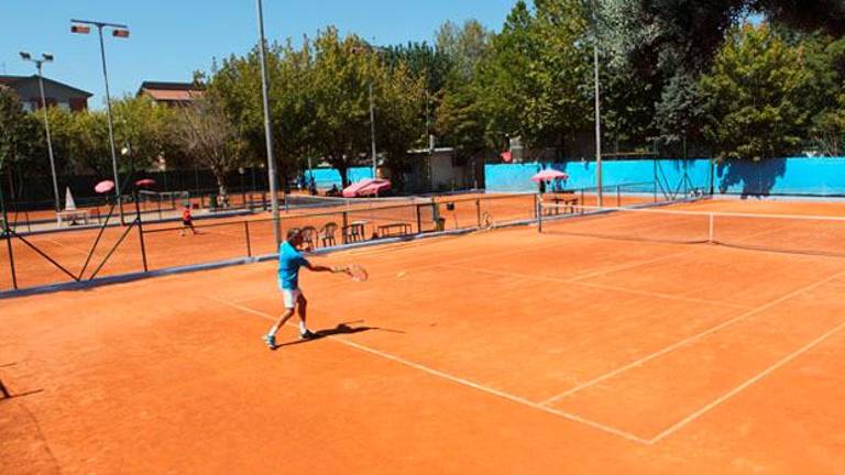 Tennis Terza: vittorie “positive” di Gianfrini e Pagliuca al Cicconetti, domani al via il trofeo Nitrocolor al Tre Colli Brisighella Tennis Terza: vittorie “positive” di Gianfrini e Pagliuca al Cicconetti, domani al via il trofeo Nitrocolor al Tre Colli Brisighella