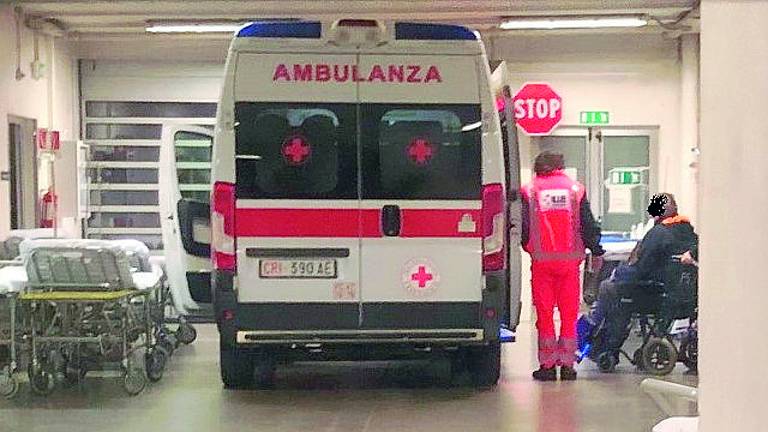 Ricatto sessuale, sacerdote annuncia al telefono di volersi suicidare Ricatto sessuale, sacerdote annuncia al telefono di volersi suicidare