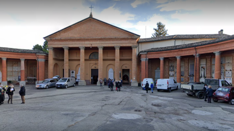 Faenza, chiesa dell'Osservanza: stop ai funerali Faenza, chiesa dell'Osservanza: stop ai funerali
