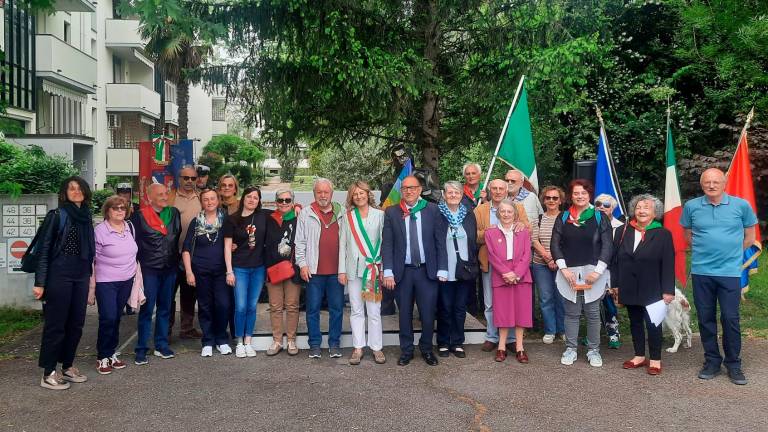 Imola ha reso omaggio agli sminatori civili Imola ha reso omaggio agli sminatori civili
