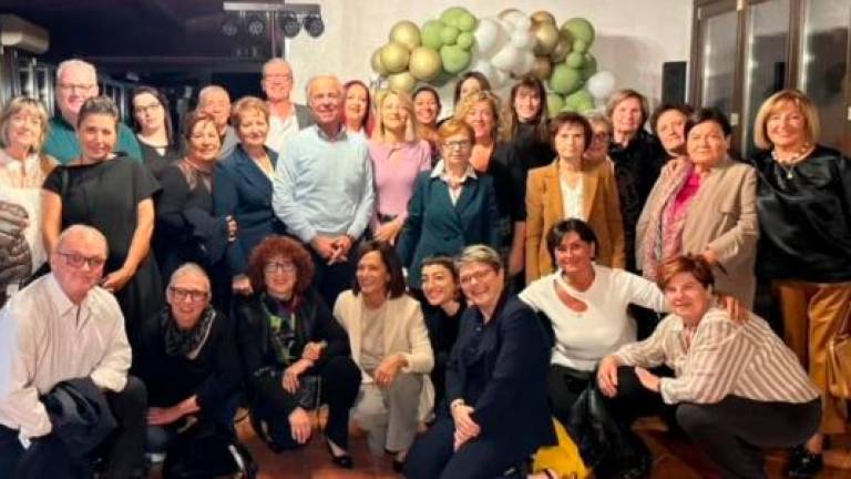 Vecchi e attuali dipendenti del maglificio MP Vecchi e attuali dipendenti del maglificio MP