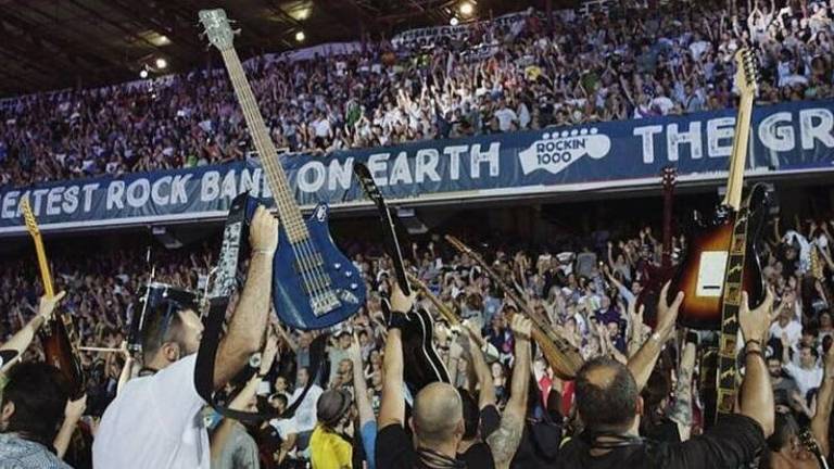 Rockin'1000, addio Parigi: il concerto allo Stade de France rinviato al 2021 Rockin'1000, addio Parigi: il concerto allo Stade de France rinviato al 2021