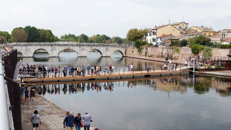 Rimini, l’apertura dopo il maltempo della passerella costa 2mila euro Rimini, l’apertura dopo il maltempo della passerella costa 2mila euro