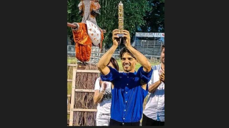 Faenza, sospensione per rissa revocata: via libera per il fantino al Palio Faenza, sospensione per rissa revocata: via libera per il fantino al Palio