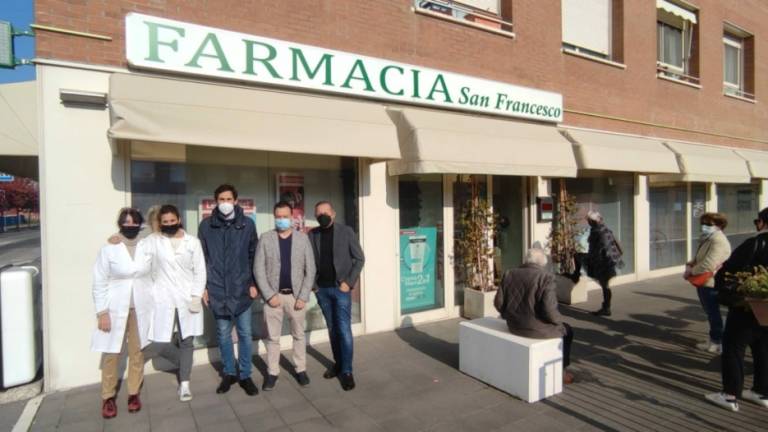 Cesena, Cna con il sindaco Lattuca in visita alle farmacie Calisese e San Francesco Cesena, Cna con il sindaco Lattuca in visita alle farmacie Calisese e San Francesco