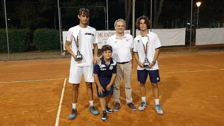Tennis, Di Perna batte Bagnara e trionfa al Venustas Tennis, Di Perna batte Bagnara e trionfa al Venustas