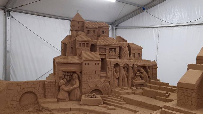 Rimini, il presepe sulla sabbia inizia a prendere forma - Gallery Rimini, il presepe sulla sabbia inizia a prendere forma - Gallery