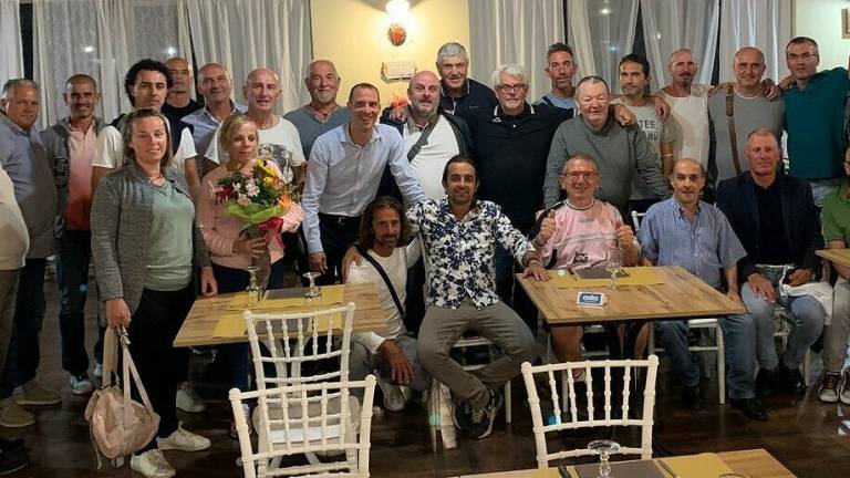 Faenza, una serata per festeggiare il 68° compleanno dell'indimenticabile Ivano Gavella Faenza, una serata per festeggiare il 68° compleanno dell'indimenticabile Ivano Gavella