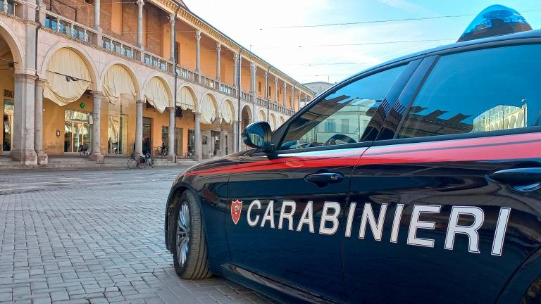 Faenza, rapina il negozio etnico spruzzando spray al peperoncino alla titolare: catturato in pochi minuti dai Carabinieri Faenza, rapina il negozio etnico spruzzando spray al peperoncino alla titolare: catturato in pochi minuti dai Carabinieri