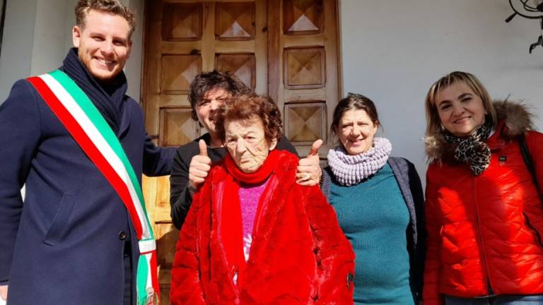 Castel Bolognese, nonna Gina festeggia 101 anni Castel Bolognese, nonna Gina festeggia 101 anni