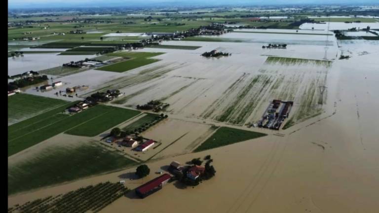 Allagamenti a Ravenna, evacuazione di Piangipane e Santerno Allagamenti a Ravenna, evacuazione di Piangipane e Santerno