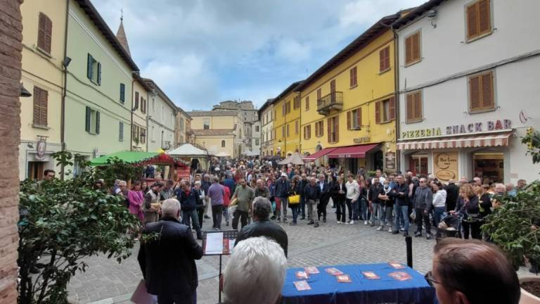 Sant'Agata Feltria, Fiera del Tartufo Bianco Pregiato: si riparte domenica Sant'Agata Feltria, Fiera del Tartufo Bianco Pregiato: si riparte domenica