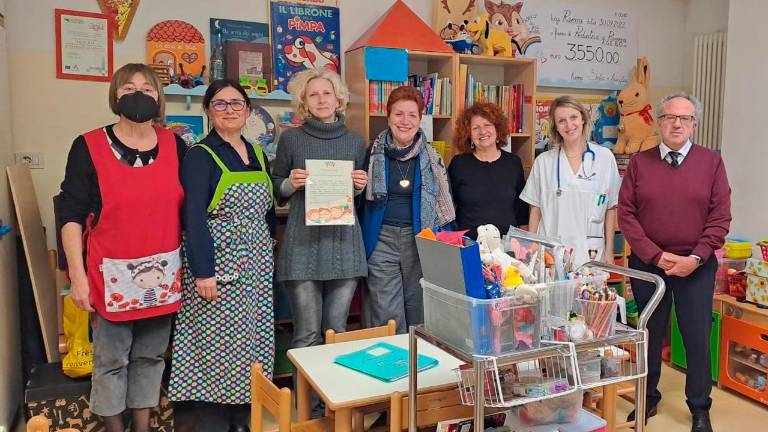 Ravenna, due donazioni a Pediatria dai volontari del punto d’Incontro Francescano e dalla famiglia Valeriani Ravenna, due donazioni a Pediatria dai volontari del punto d’Incontro Francescano e dalla famiglia Valeriani