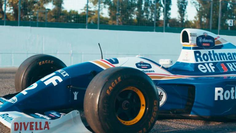 Imola, l’omaggio ad Ayrton Senna di Stefano Fresi all’autodromo VIDEO Imola, l’omaggio ad Ayrton Senna di Stefano Fresi all’autodromo VIDEO