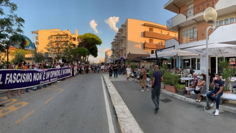 Rimini. Un centinaio di persone al presidio antifascista Rimini. Un centinaio di persone al presidio antifascista