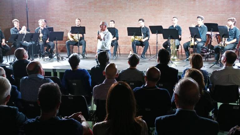 Ravenna, l'Orchestra Cherubini e Riccardo Muti al concerto per i detenuti: Avete la possibilità di rialzarvi Ravenna, l'Orchestra Cherubini e Riccardo Muti al concerto per i detenuti: Avete la possibilità di rialzarvi