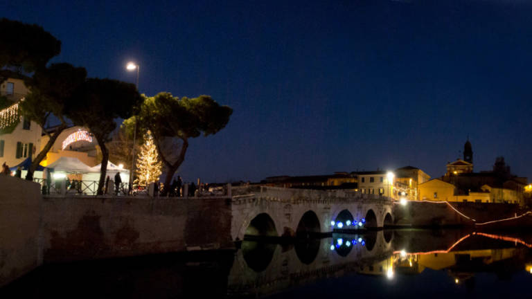Natale a Rimini, mercatini, giostra e pista di pattinaggio: il programma Natale a Rimini, mercatini, giostra e pista di pattinaggio: il programma